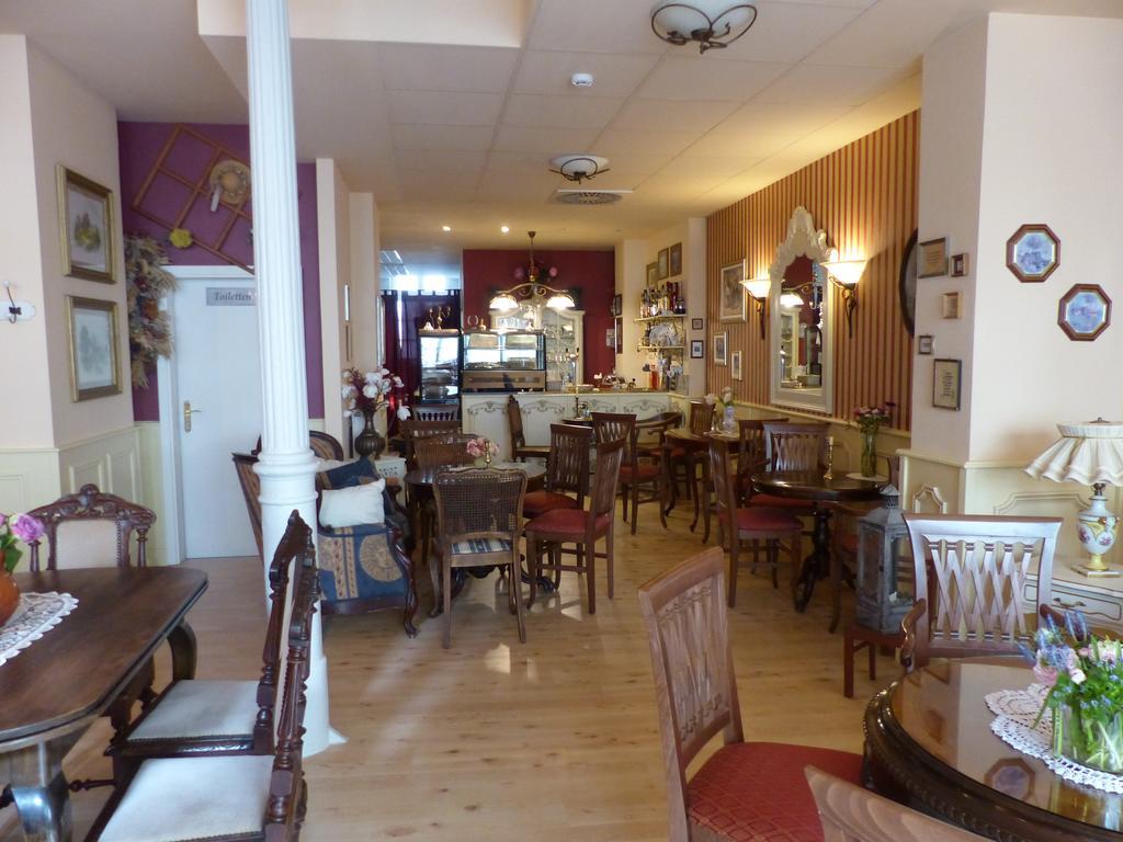 Cafe 28 & Pension Am Markt Wismar Ngoại thất bức ảnh