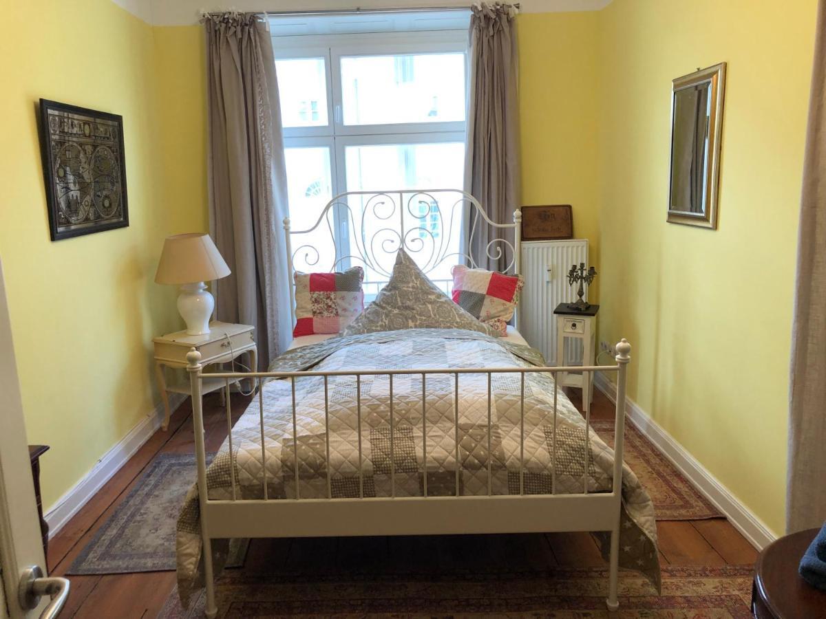 Cafe 28 & Pension Am Markt Wismar Ngoại thất bức ảnh